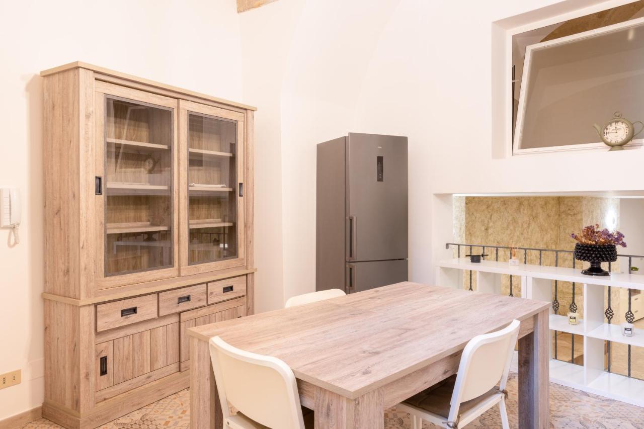 Convivo Apartment Palazzo Galateo Лечче Экстерьер фото