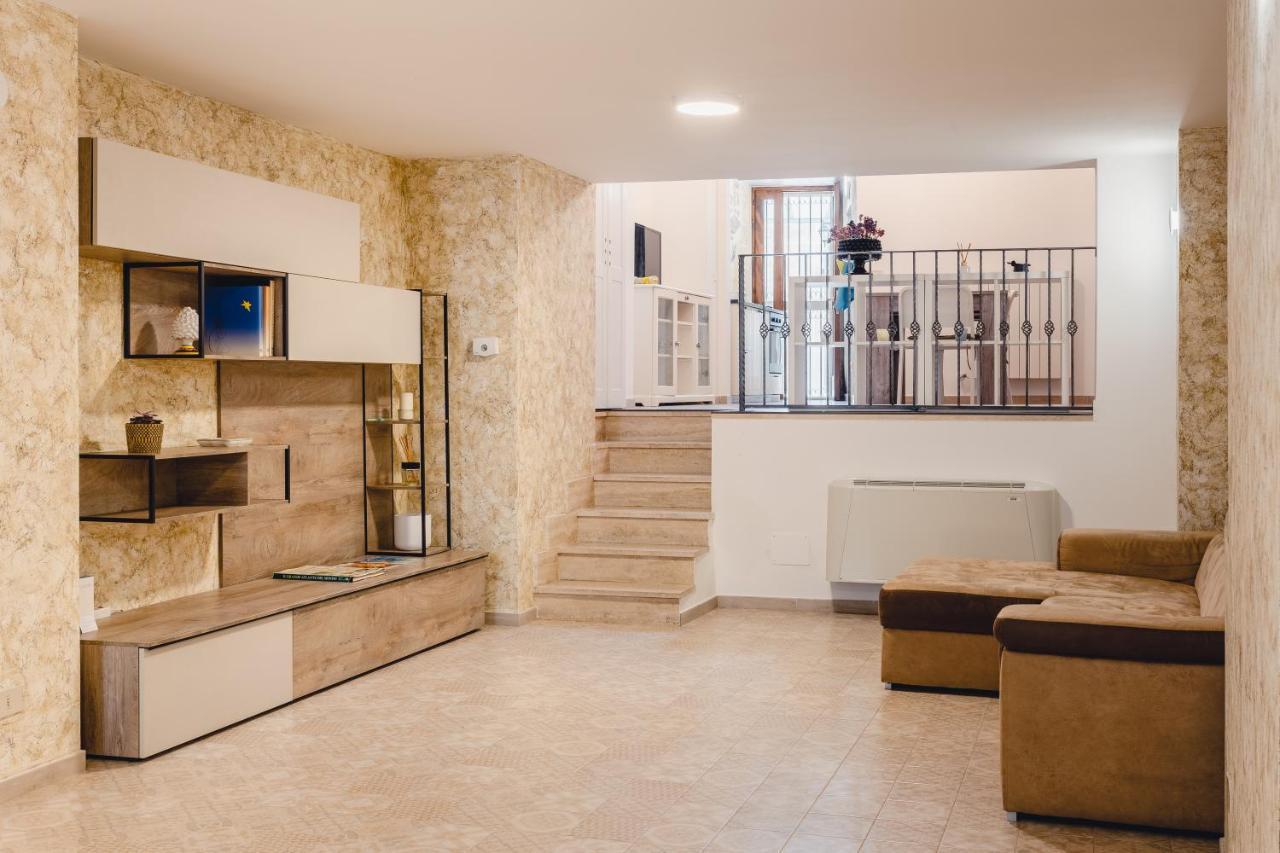Convivo Apartment Palazzo Galateo Лечче Экстерьер фото