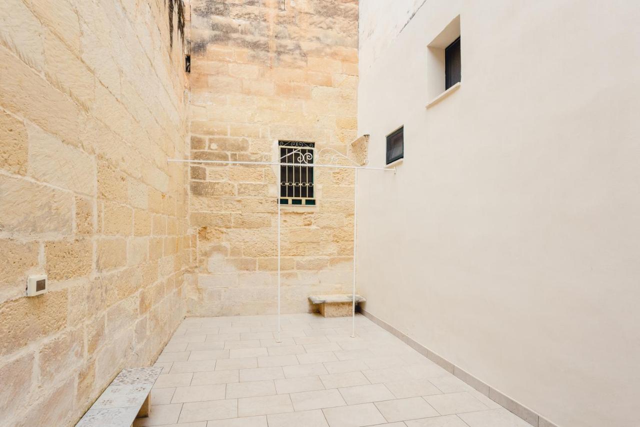 Convivo Apartment Palazzo Galateo Лечче Экстерьер фото